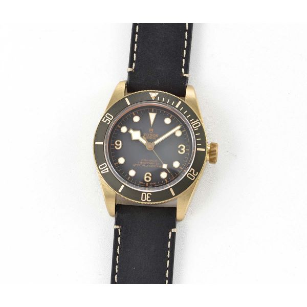 Heritage Black Bay Bronze Gray ZF  on Leather Strap A2824